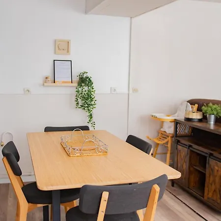 Bergerie Du Centre - 1 Chambre, Equipement Bebe, Wifi Et Draps Inclus Lägenhet